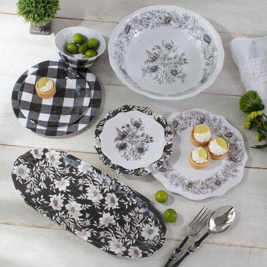 August Grove® Lanty White/Black Melamine Western Rustic Farmhouse