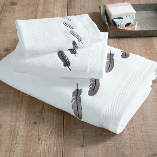 Paseo Road by Hiend Feather Embroidered 3-Piece Towel Set