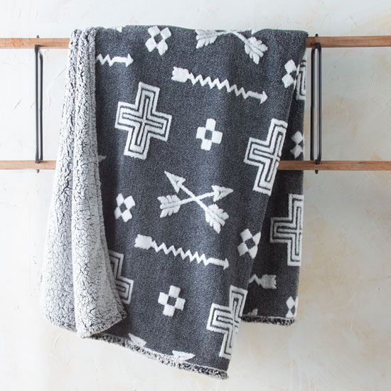 Double Cross Arrow Sherpa Fleece Blanket 60x80