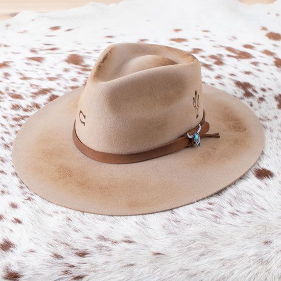 Charlie 1 Horse Sand Lakota Hat