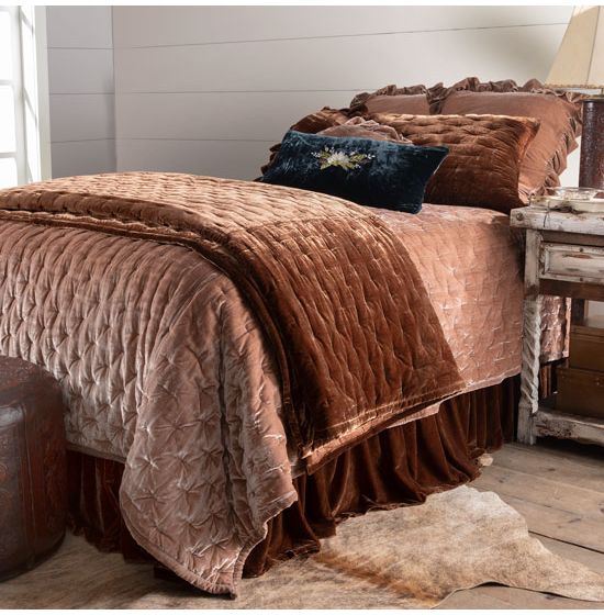 Dusty rose pillow shams top