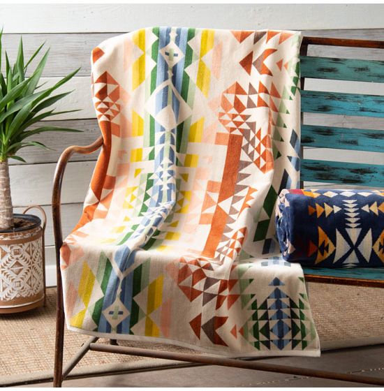 Pendleton Towel Blanket – Snow Peak