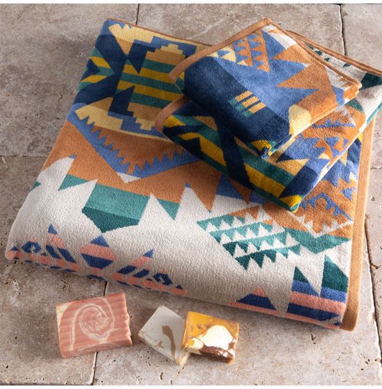 Pendleton Journey West Bright Towels