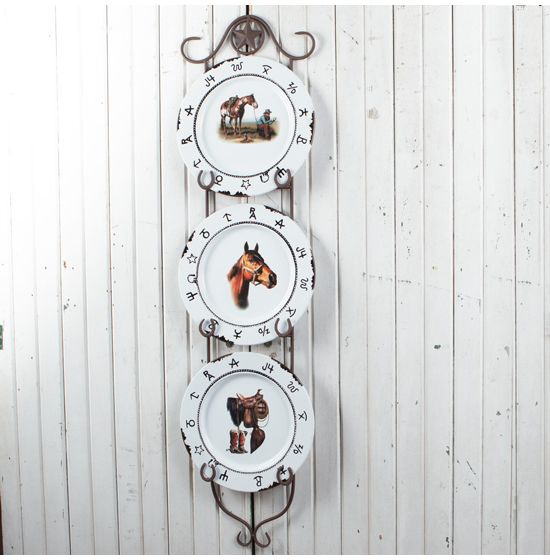 Vertical 3 plate wall rack outlet
