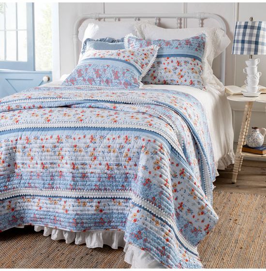 Country Grace Betty Lace Quilt Set