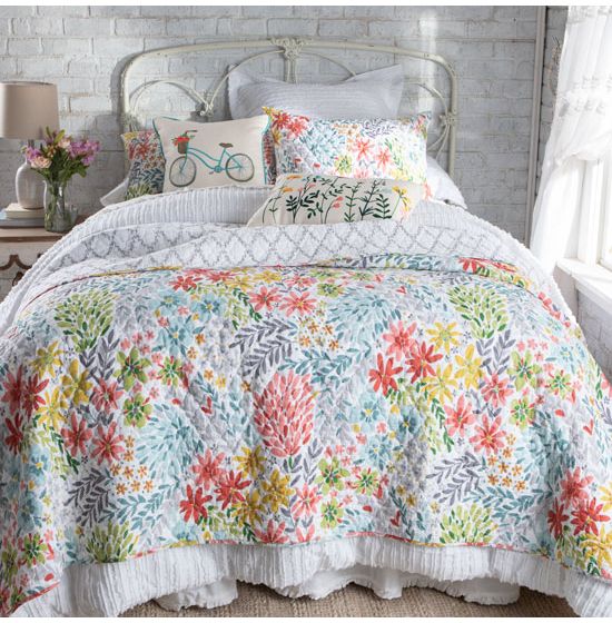 Country Grace Vintage Summer Blooms 3-Piece Quilt Set Collection