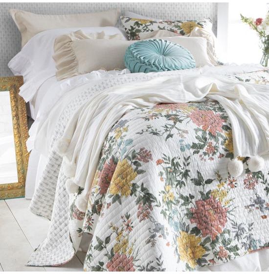 Country Grace Savannah Quilt Set Collection